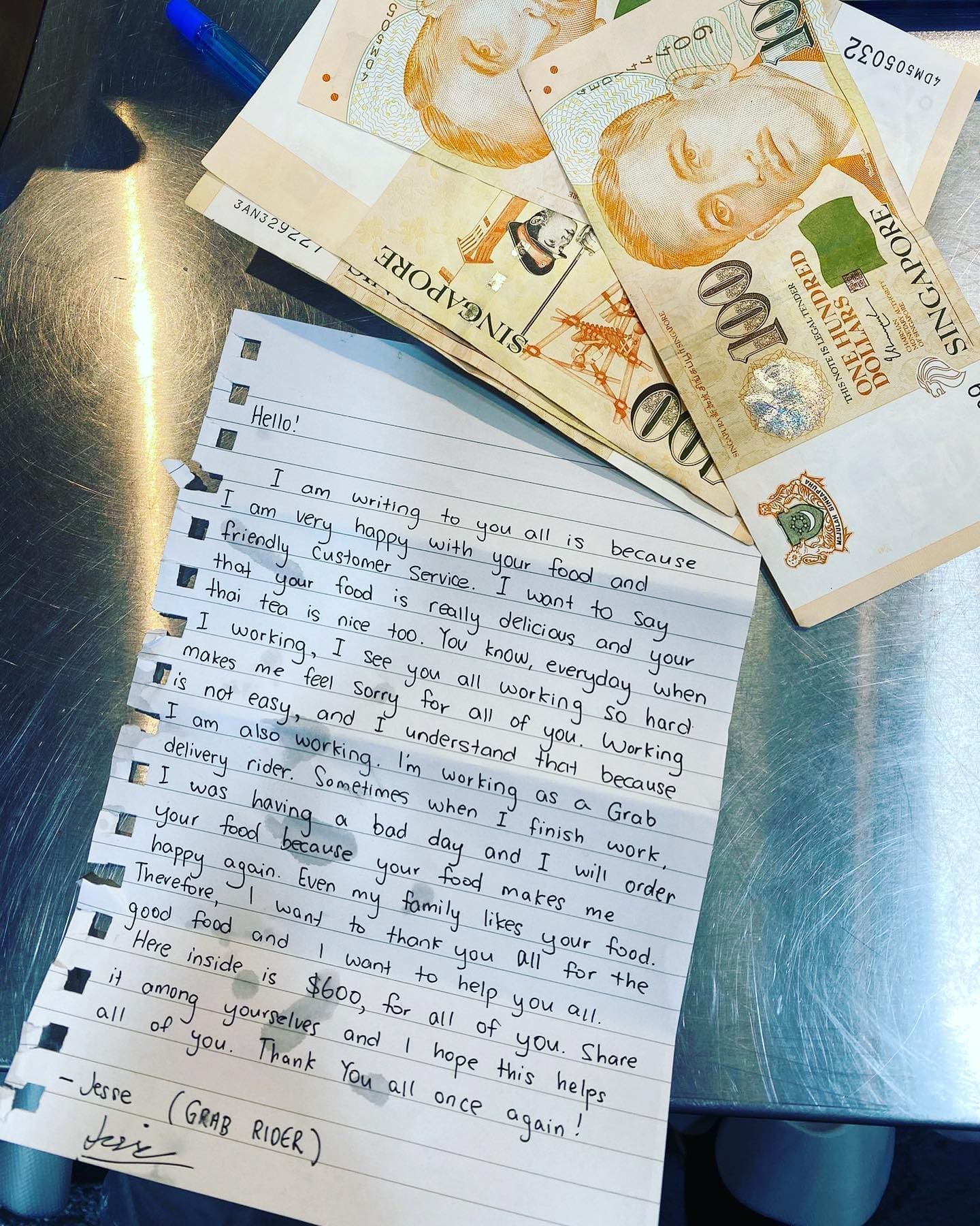 Grabfood Rider Gives Thai Dynasty Staff In S'Pore Rm1,900 Tip As He'S A Big Fan Of Their Food | Weirdkaya Thai dynasty