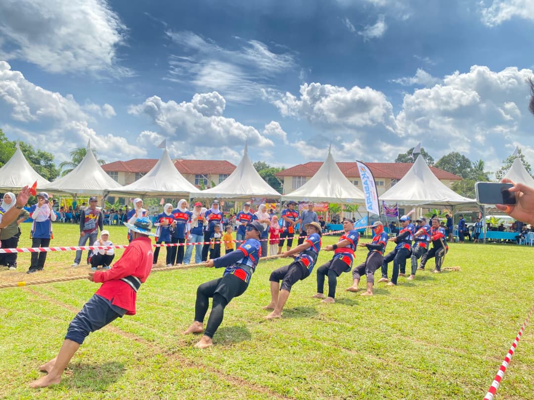 KASURA tug war