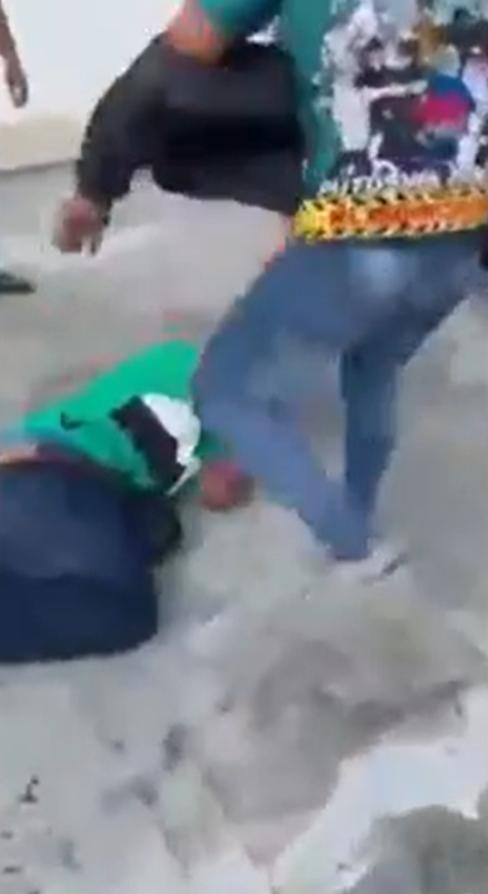 [video] angry mob beats up two men involved in hit-and-run case at bukit bintang