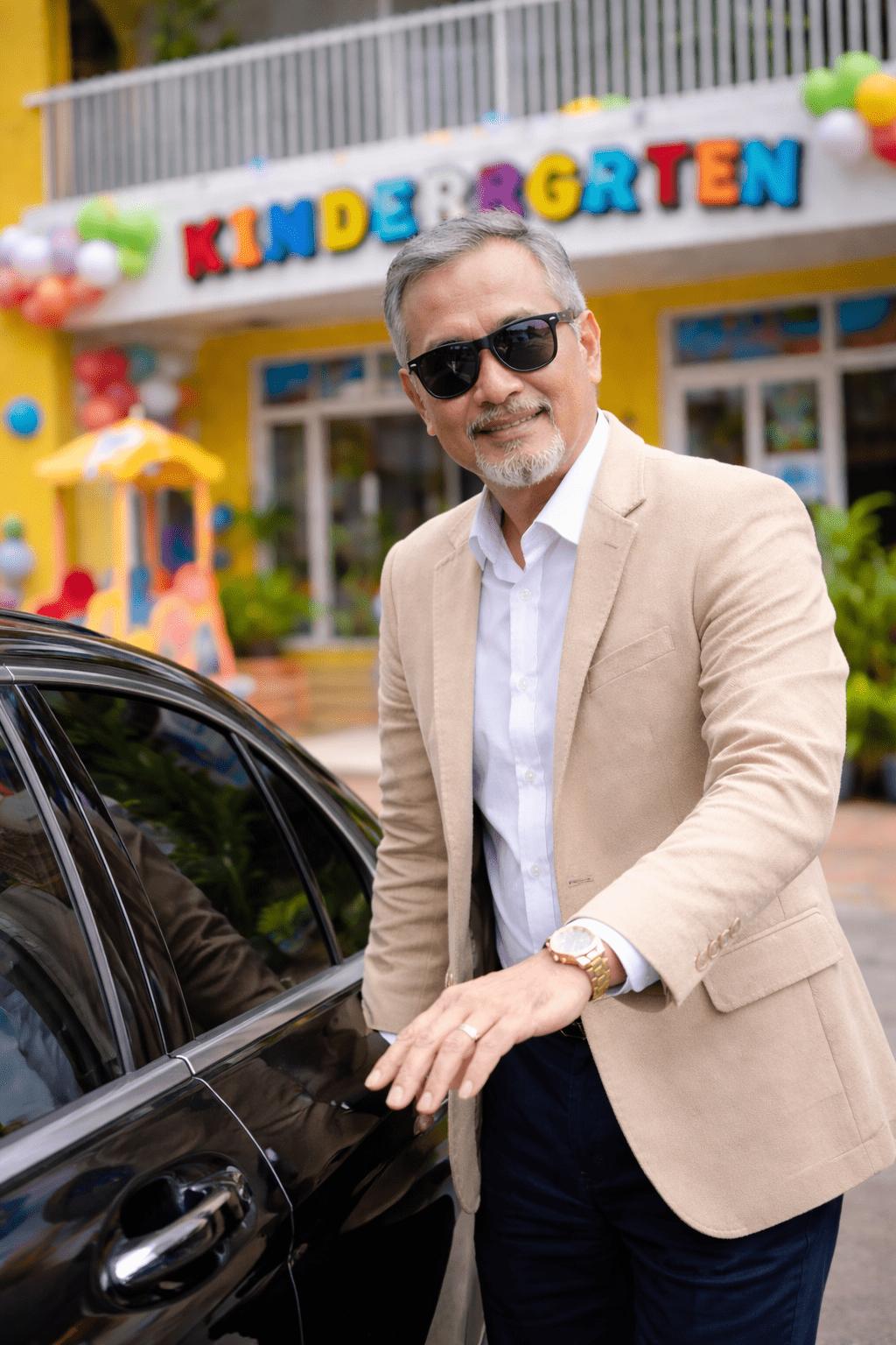 Kindergarten low pay teacher (1)