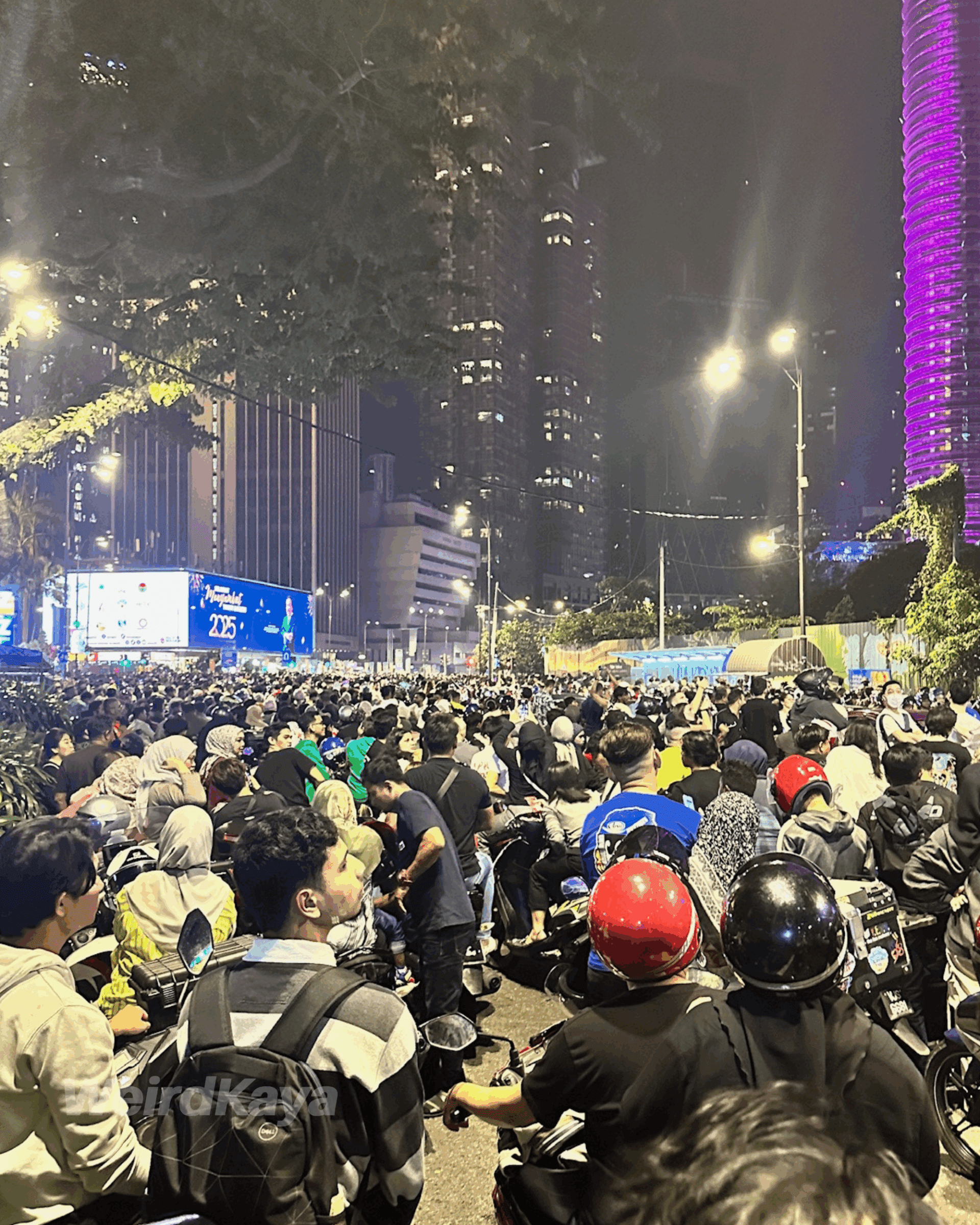 KL crowd_night_Kuala Lumpur