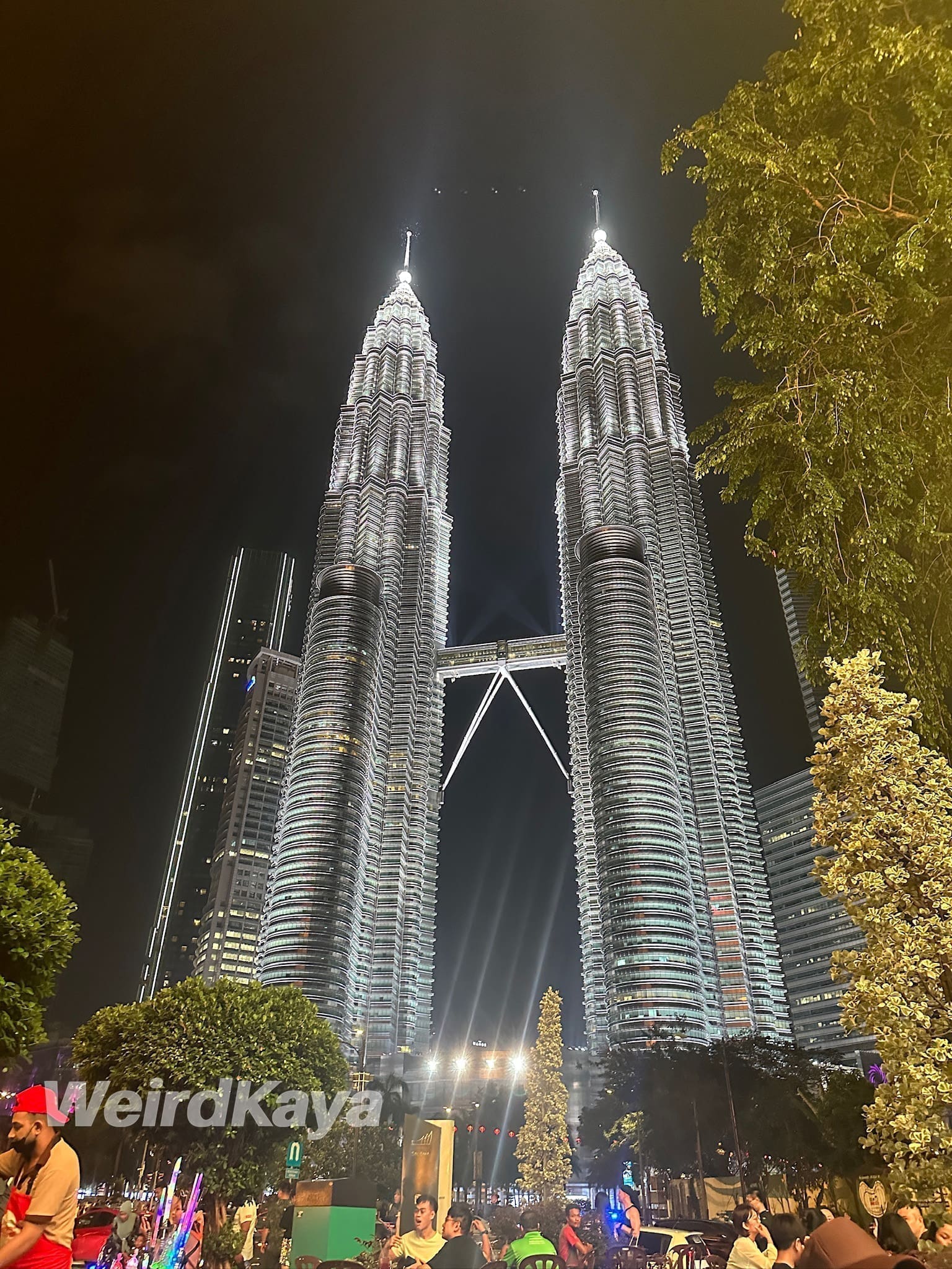 KLCC _ Kuala Lumpur Night _ Tourist Attraction
