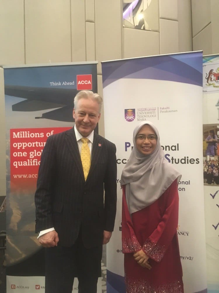 22yo UiTM student is now the world 'Top Affiliate' for her ACCA success