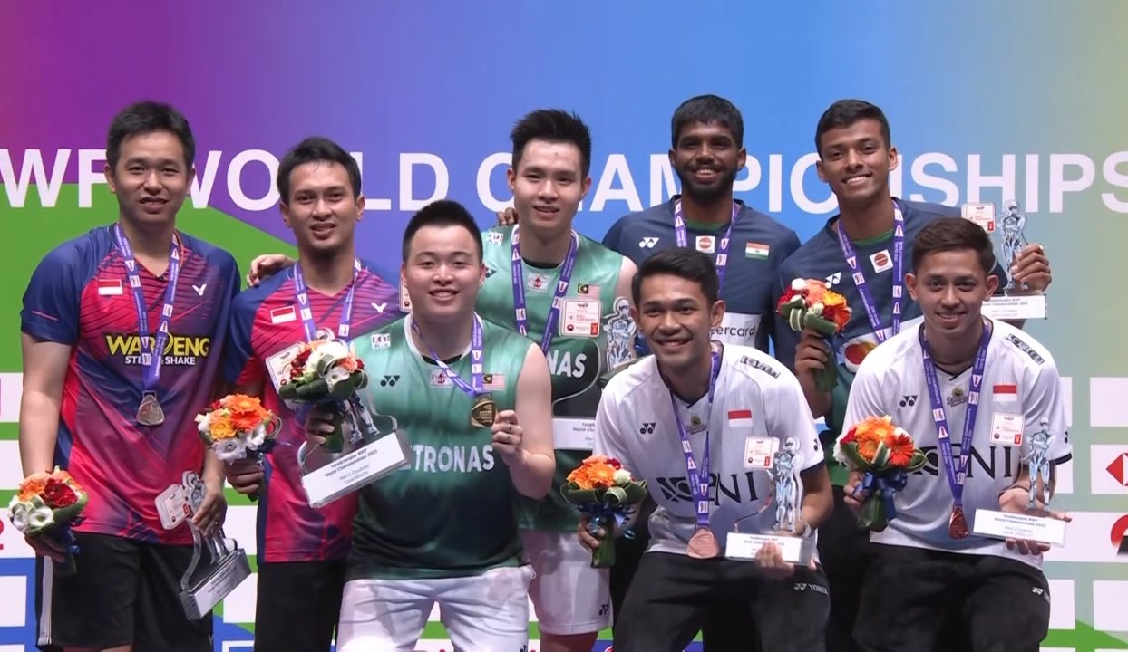Aaron chia-soh wooi yik win the 1st ever badminton world championship title for malaysia