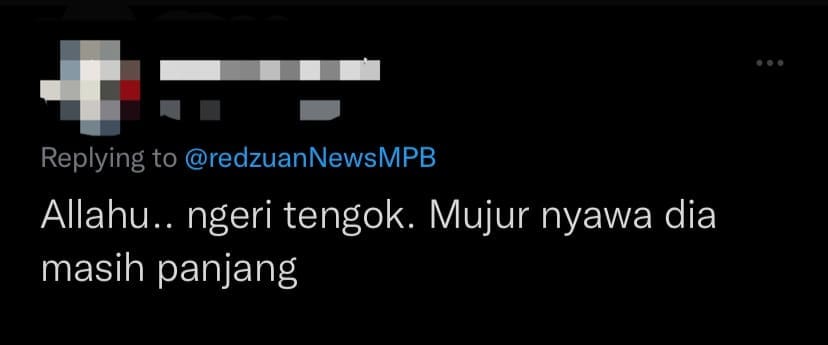 M'sian Man Slightly Injured Despite A Highway Barrier Penetrated His Car At Subang Federal Highway
