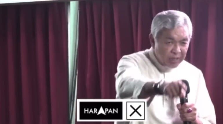 DPM Zahid Shocks Netizens By Speaking Mandarin, Turns Out He Had A Chinese Foster Father