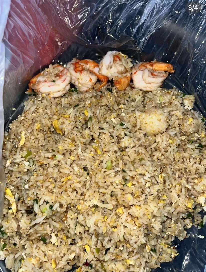 M'sian Shocked Over Being Charged RM40 For Fried Rice With 6 Prawns At Cheras Eatery