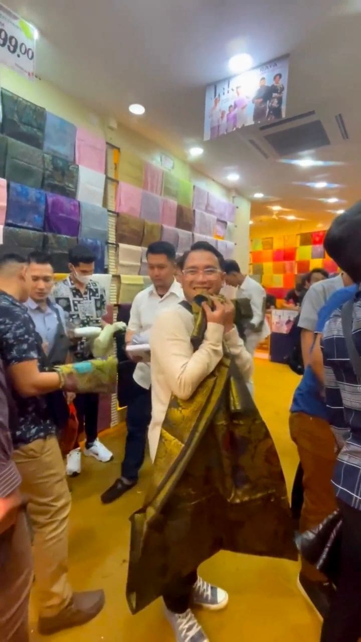 Chef Khairul Aming Treats Staff With RM3,000 Bonus, Raya Shopping Spree & Poolside Buffet