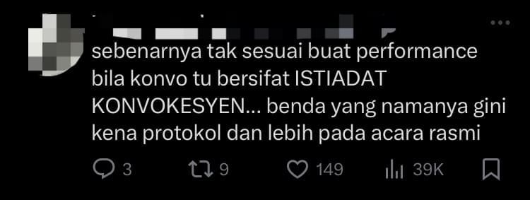 'Please Stop Singing!' — M'sian Grad Slammed For Offkey Performance During Convocation Ceremony comment 3
