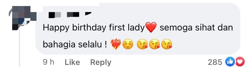Anwar's Birthday Wish To His Wife Wan Azizah Melts The Hearts Of M'sian Netizens comment 1