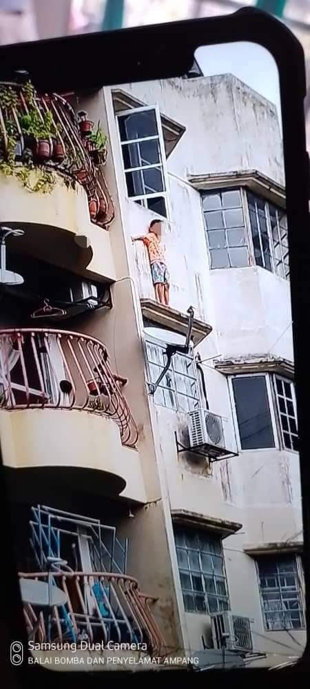 8yo boy believed to be child abuse victim rescued by firefighters from the 4th floor of ampang apartment