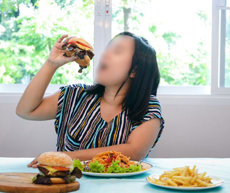woman eat 3 meals
