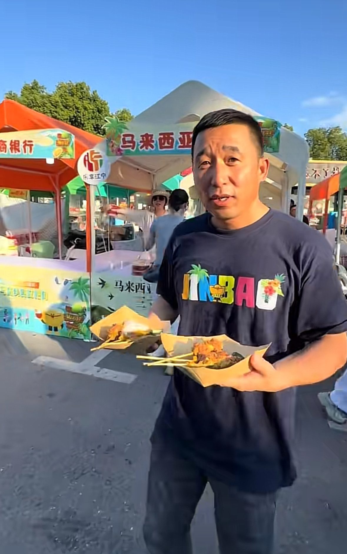 Locals In China Go Crazy For M’sian Satay, 1,500 Sticks Sold Out In Under An Hour