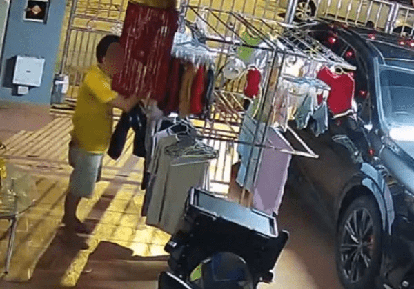 Man caught taking underwear from clothes rack in Kepong