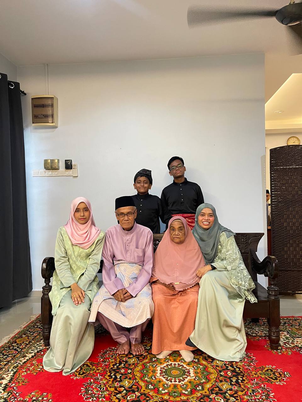 Mazwin with her family