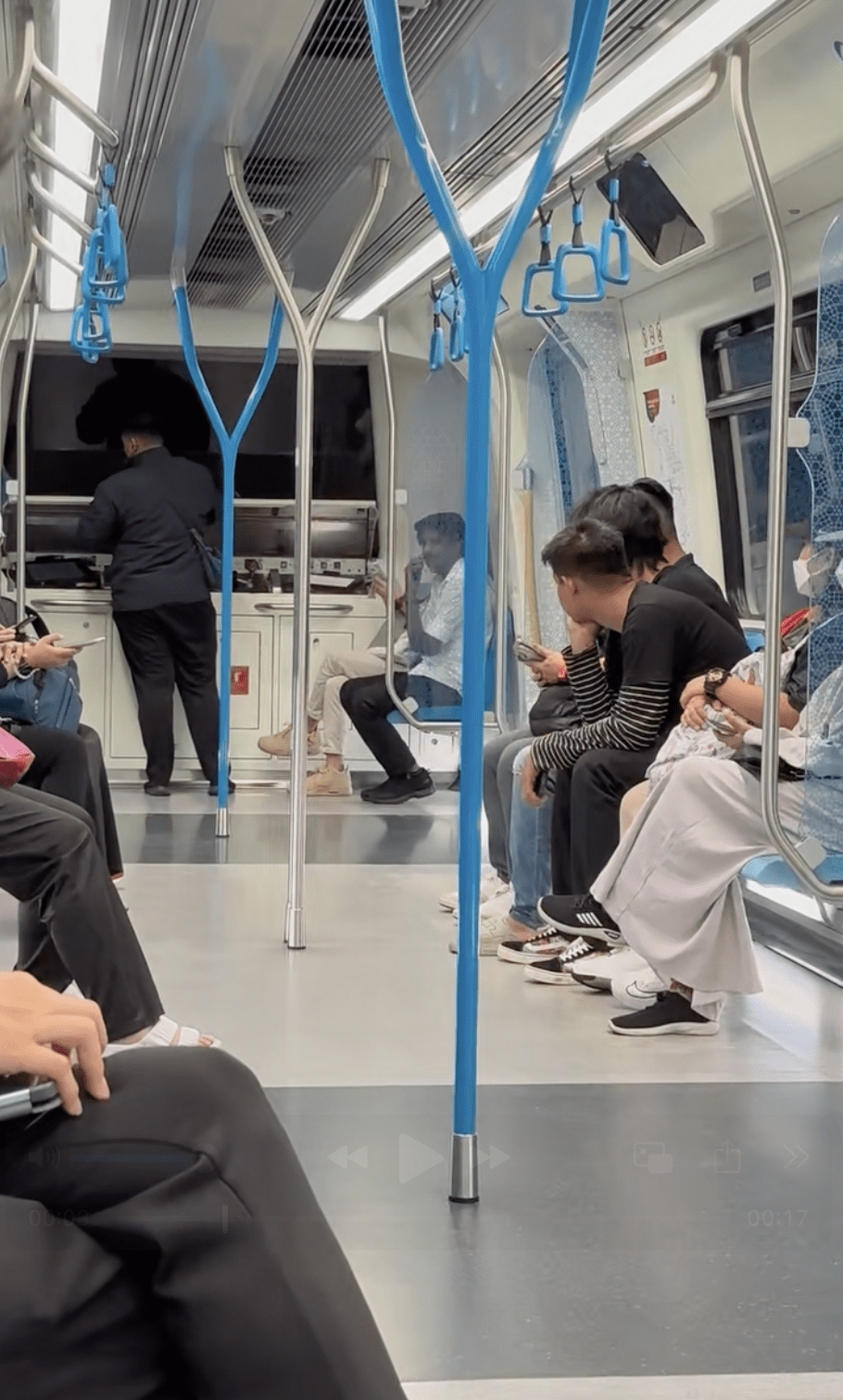 MRT Kajang Line Breaks Down 3