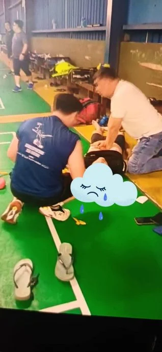 Msian doing CPR on collapsed Badminton player