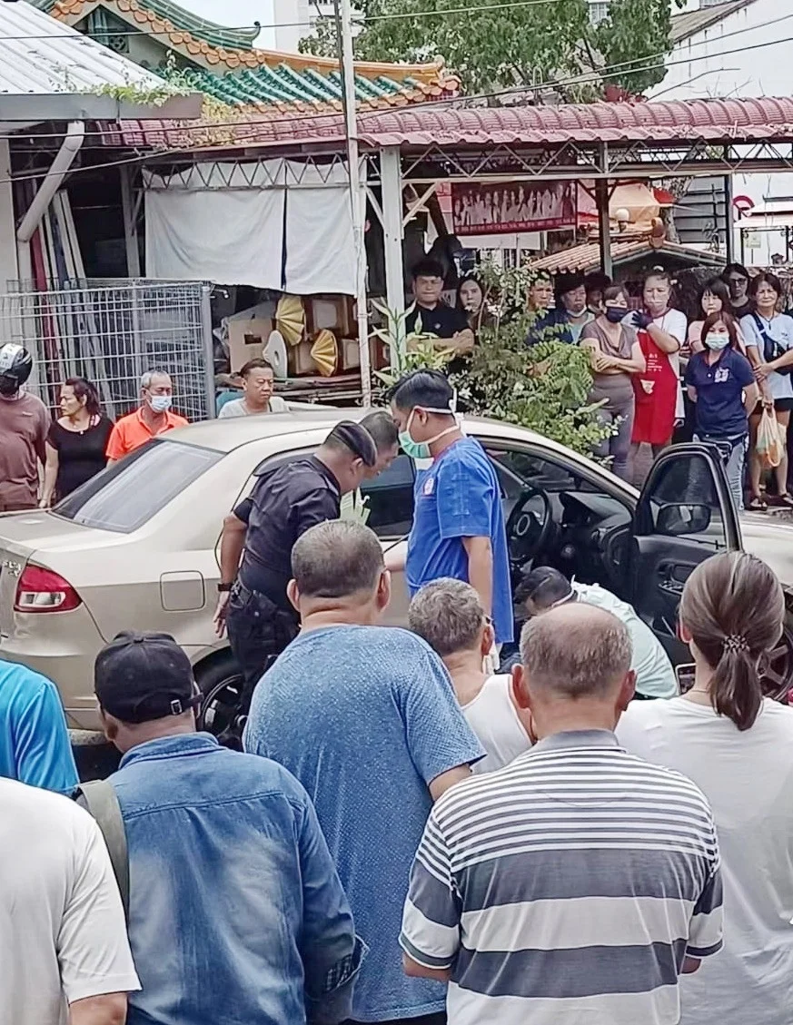 M’sian Food Vendor Allegedly Stabs 26yo Customer With A Knife During Heated Argument 3