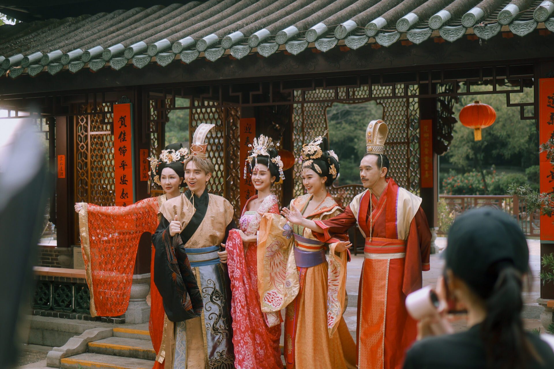 M'sian Internet Sensation ‘The Kuan Family’ Shoot 1st CNY MV In Hong Kong Featuring Wong Cho Lam 