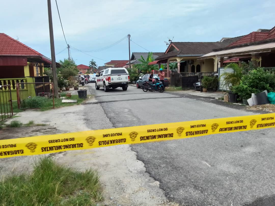 M'sian Man Stabs Ex-Wife 13 Times To Death, Attempts Suicide After 1