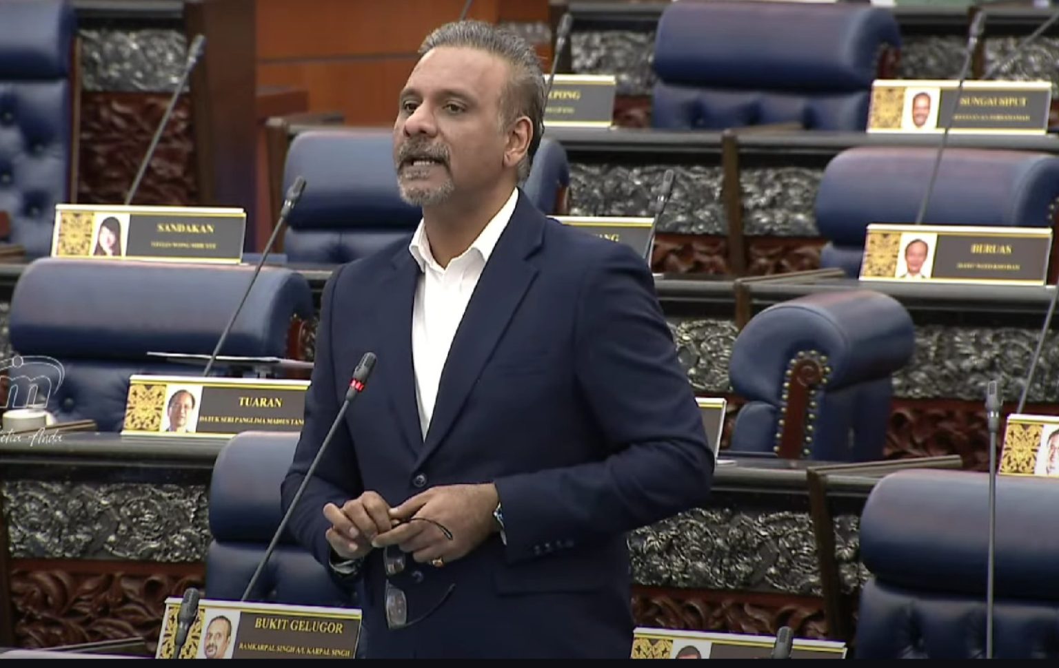 M'sian MP Suggests Bringing Back UPSR & PMR, Says It May Help Curb Bullying