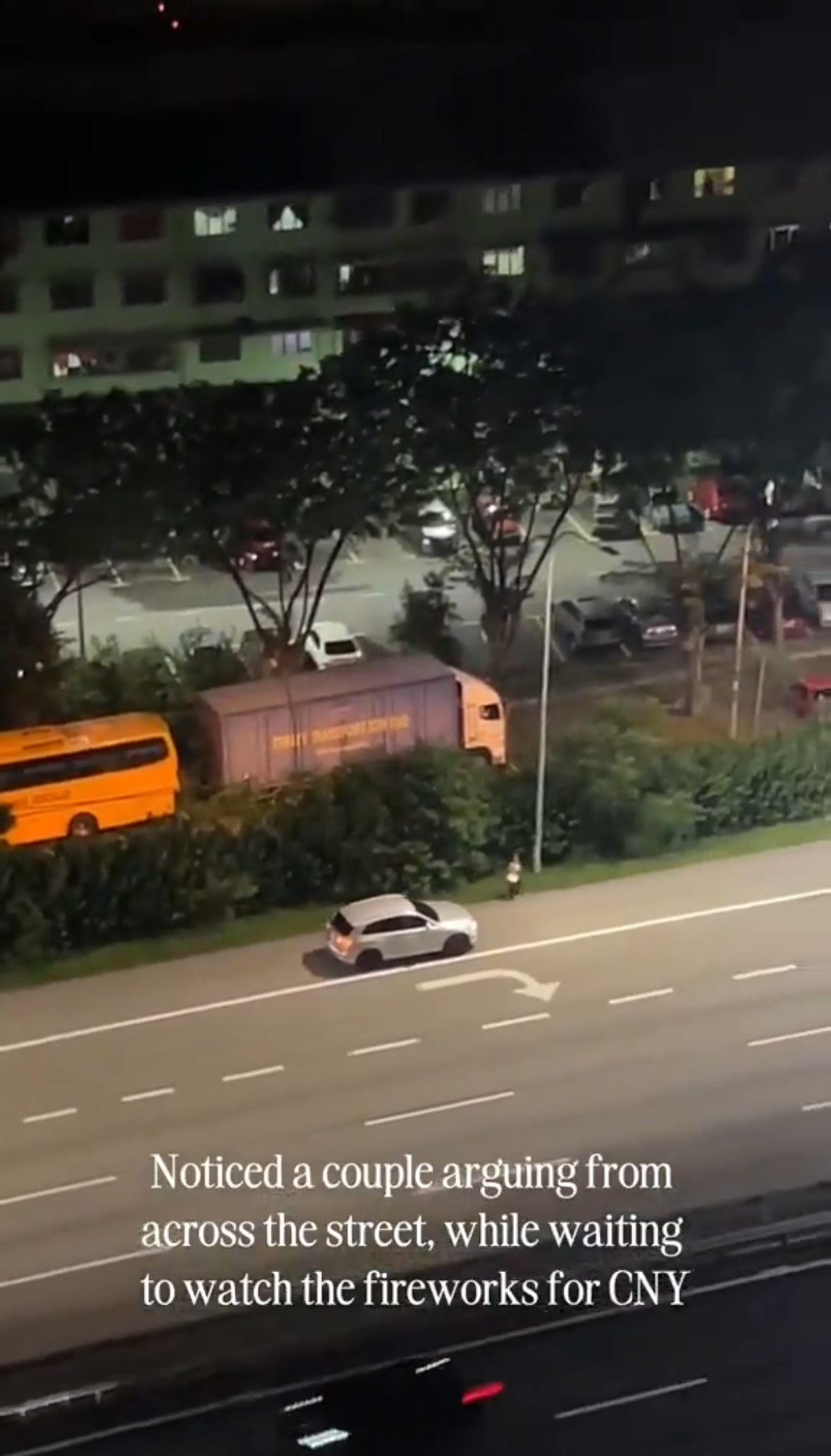 M’sian Woman Leaves Car After Argument, BF Spends 20 Minutes Trying To Stop Her From Walking Away
