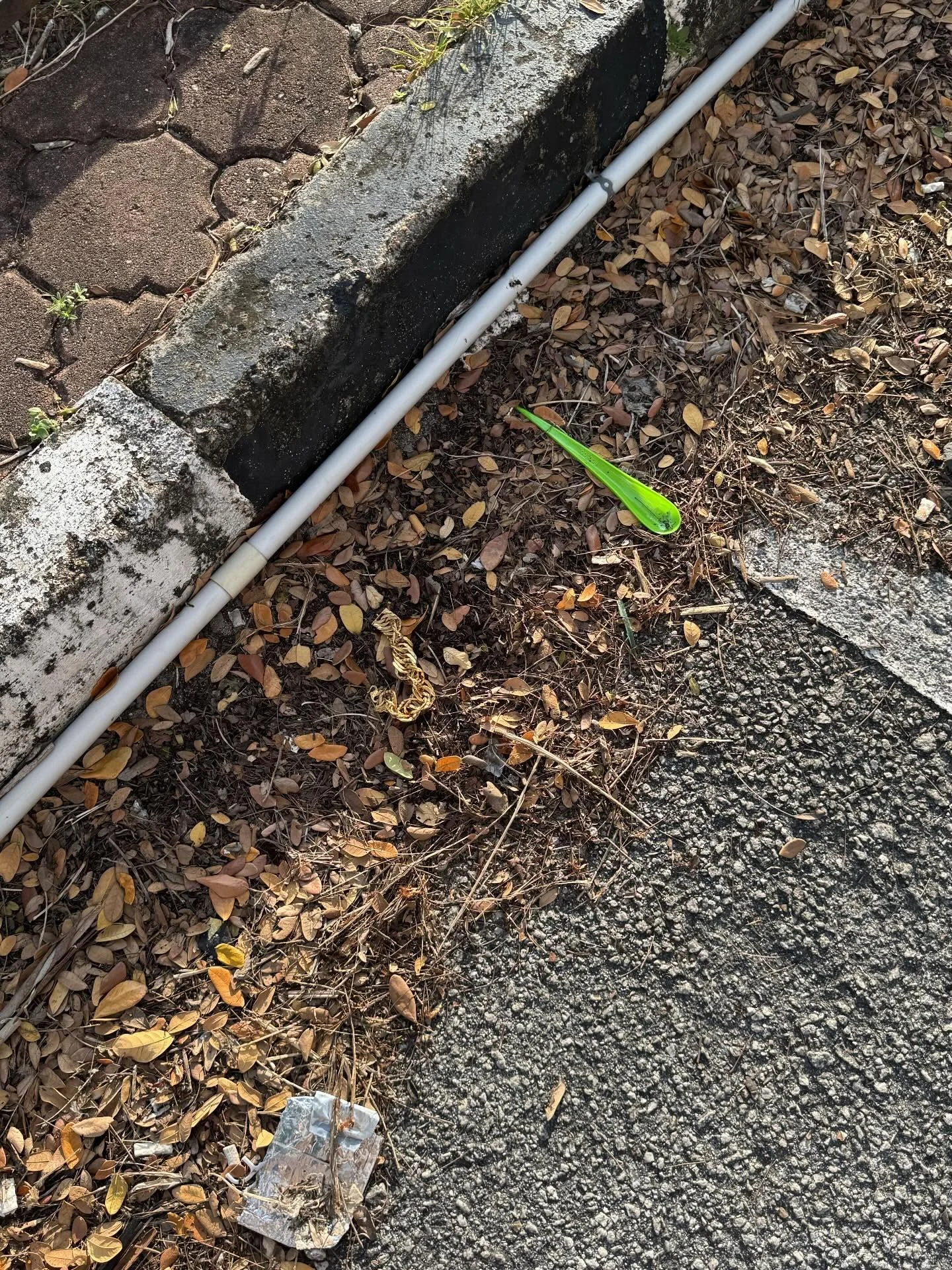 M’sian Woman Loses RM40K Gold Bracelet On The Street, Recovers It 13 Hours Later