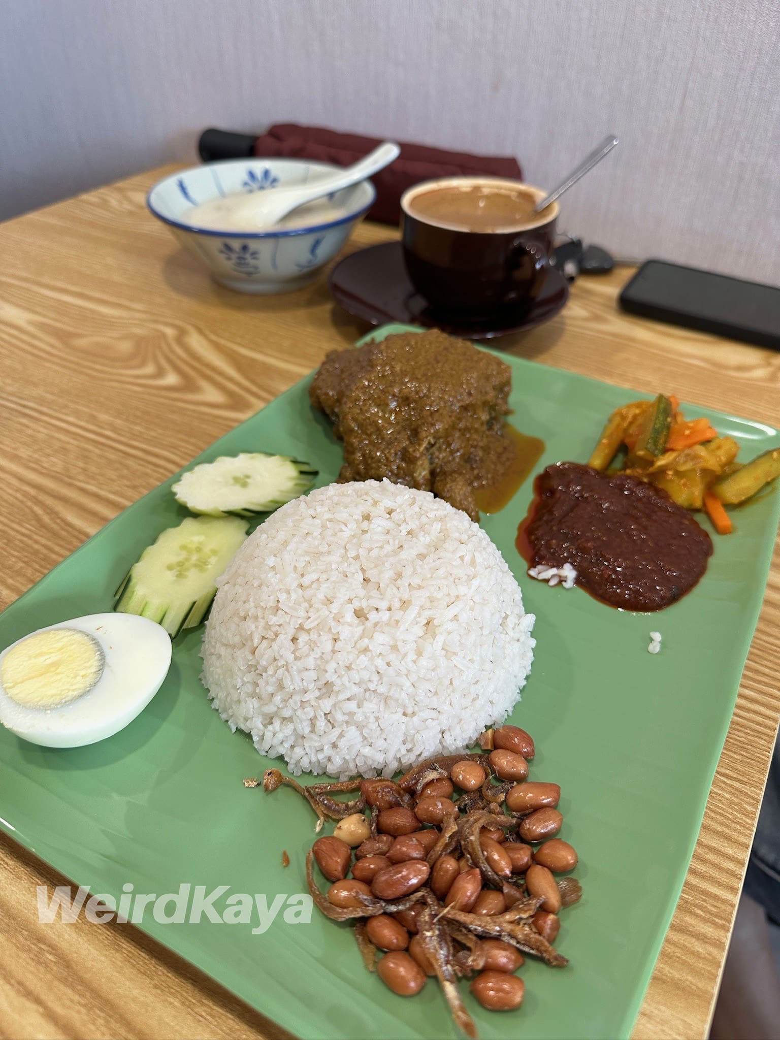 Nasi lemak rendang