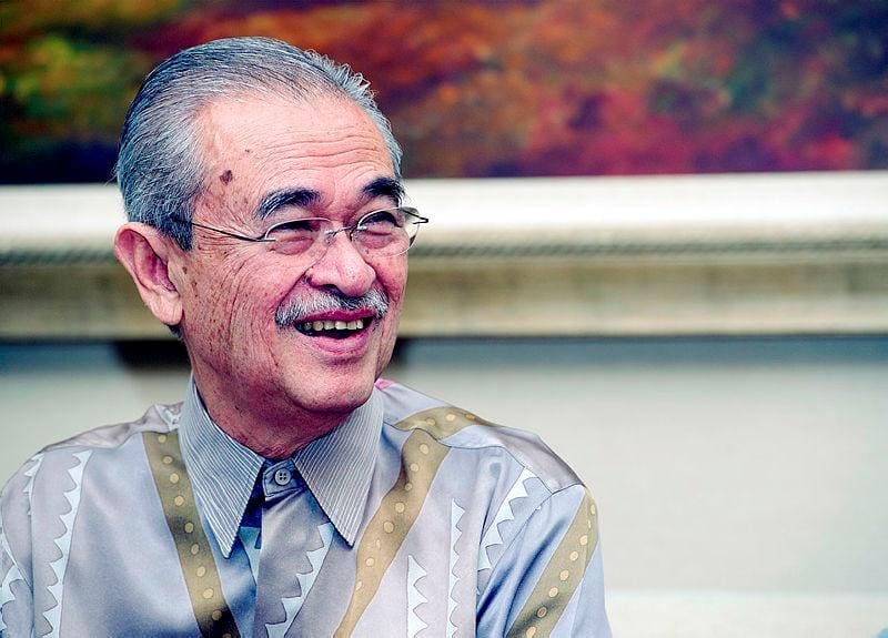 “He Doesn't Remember His Family Anymore" — Pak Lah Suffering From Dementia, Reveals KJ