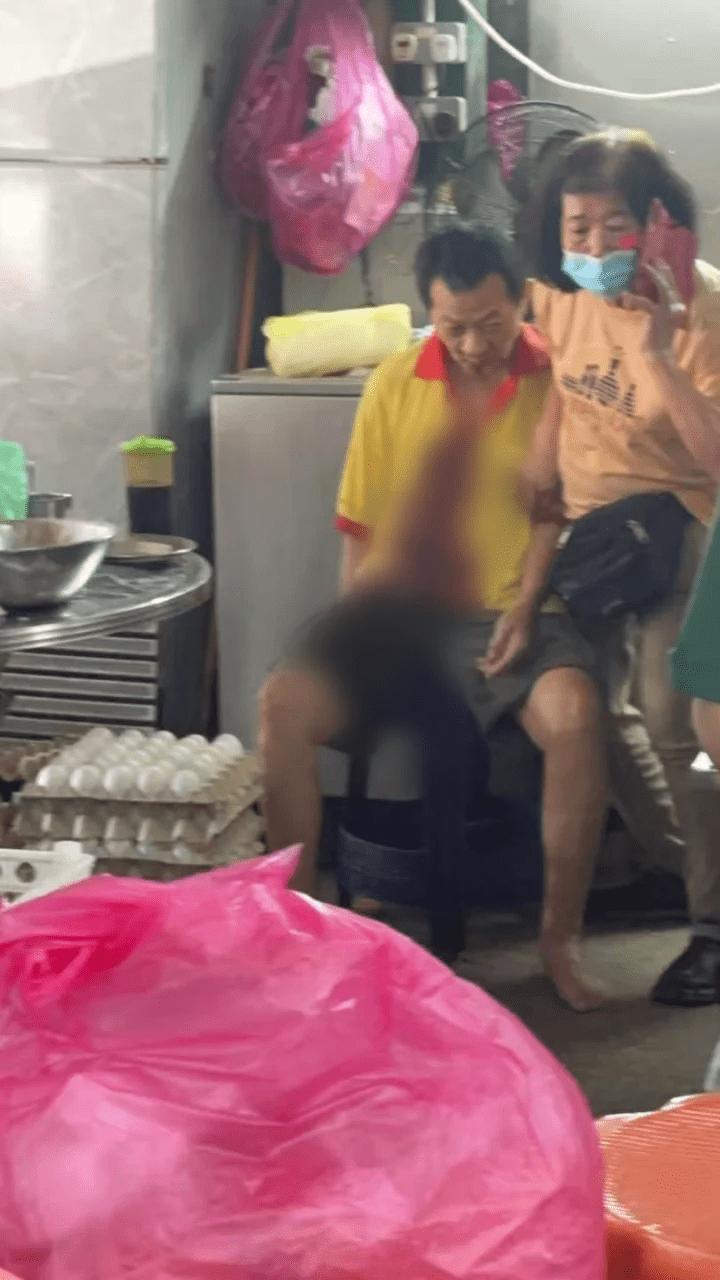 Penang CKT hawker vomits blood