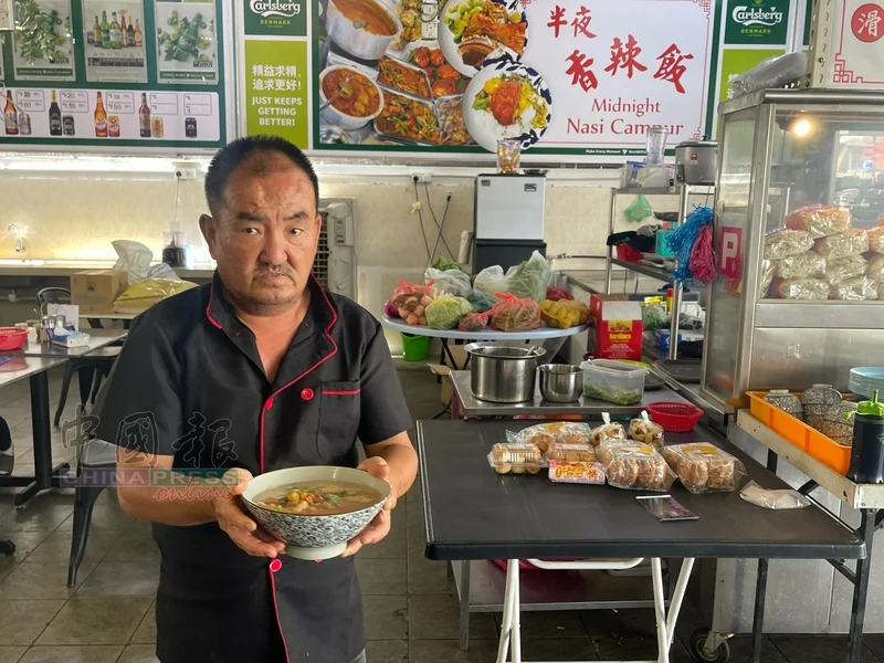 Penang Eatery staff gets bad comment 03