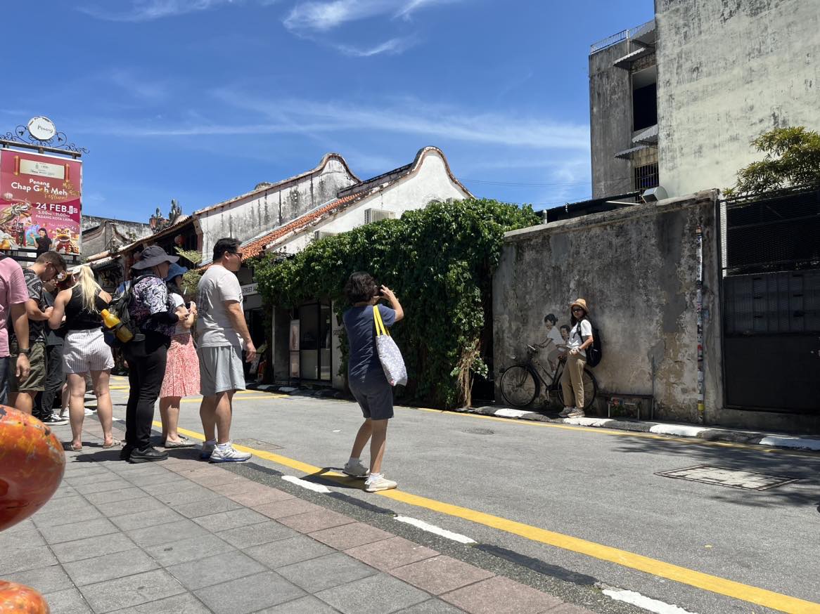Penang tourists.HEIC