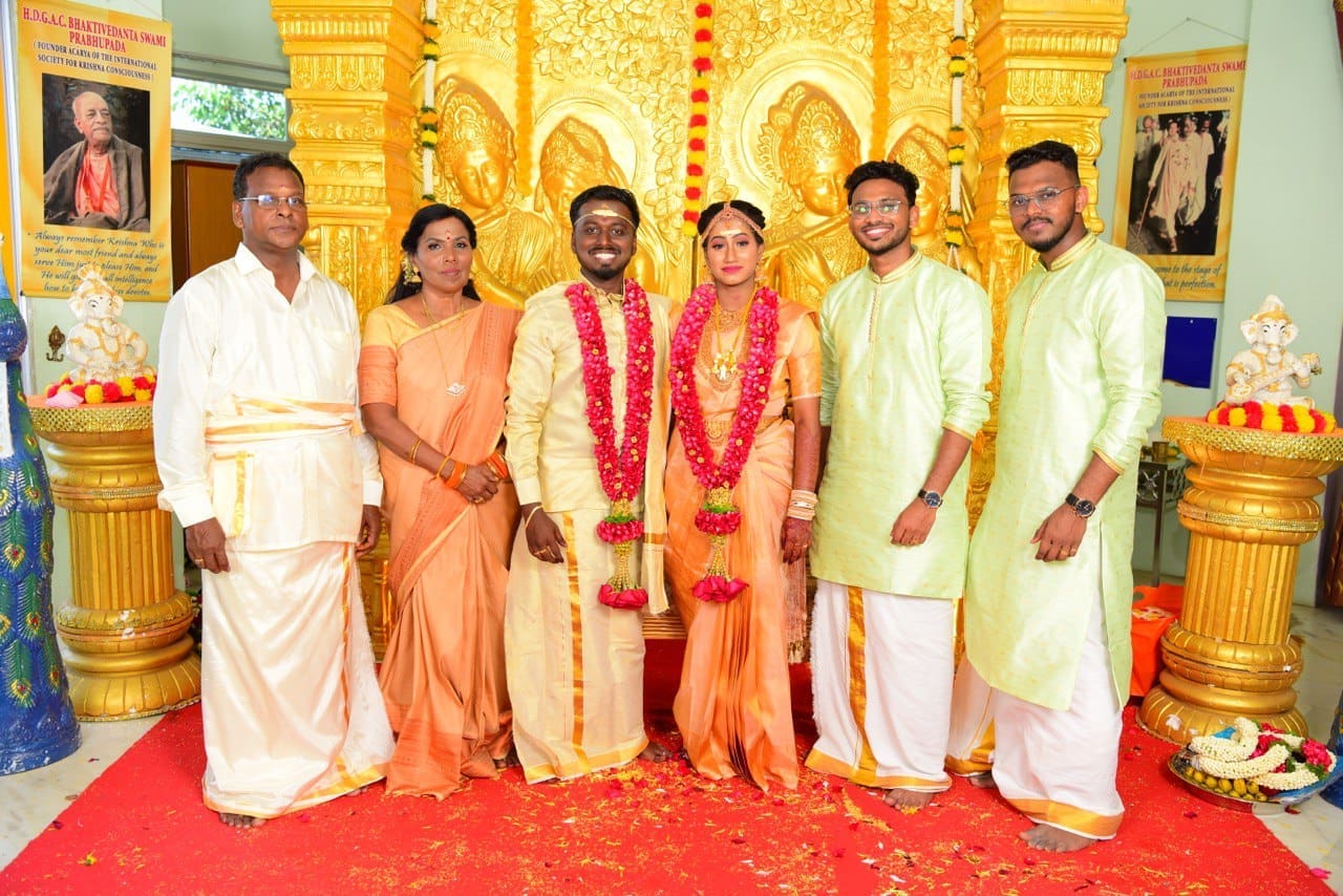 Wishnuendran Balan with his family members at his brother's wedding