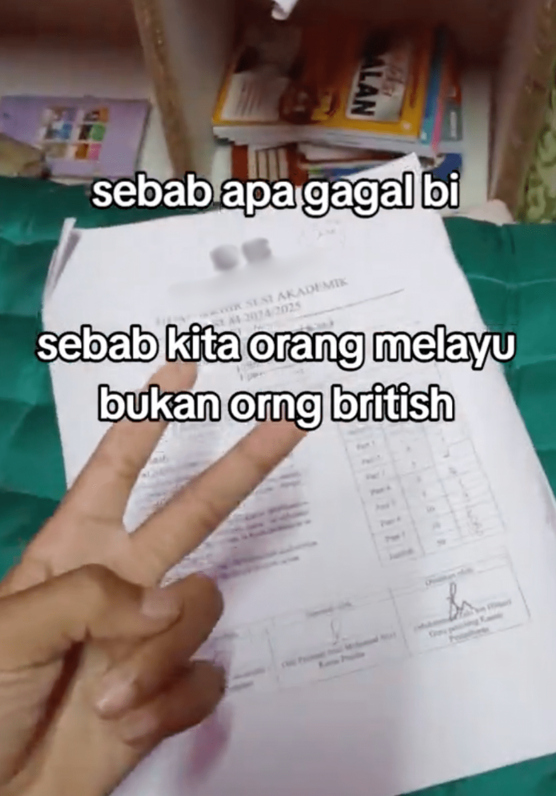 Pic 2_12yo M’sian Student Fails English Test & Proudly Says ‘I’m Not British’