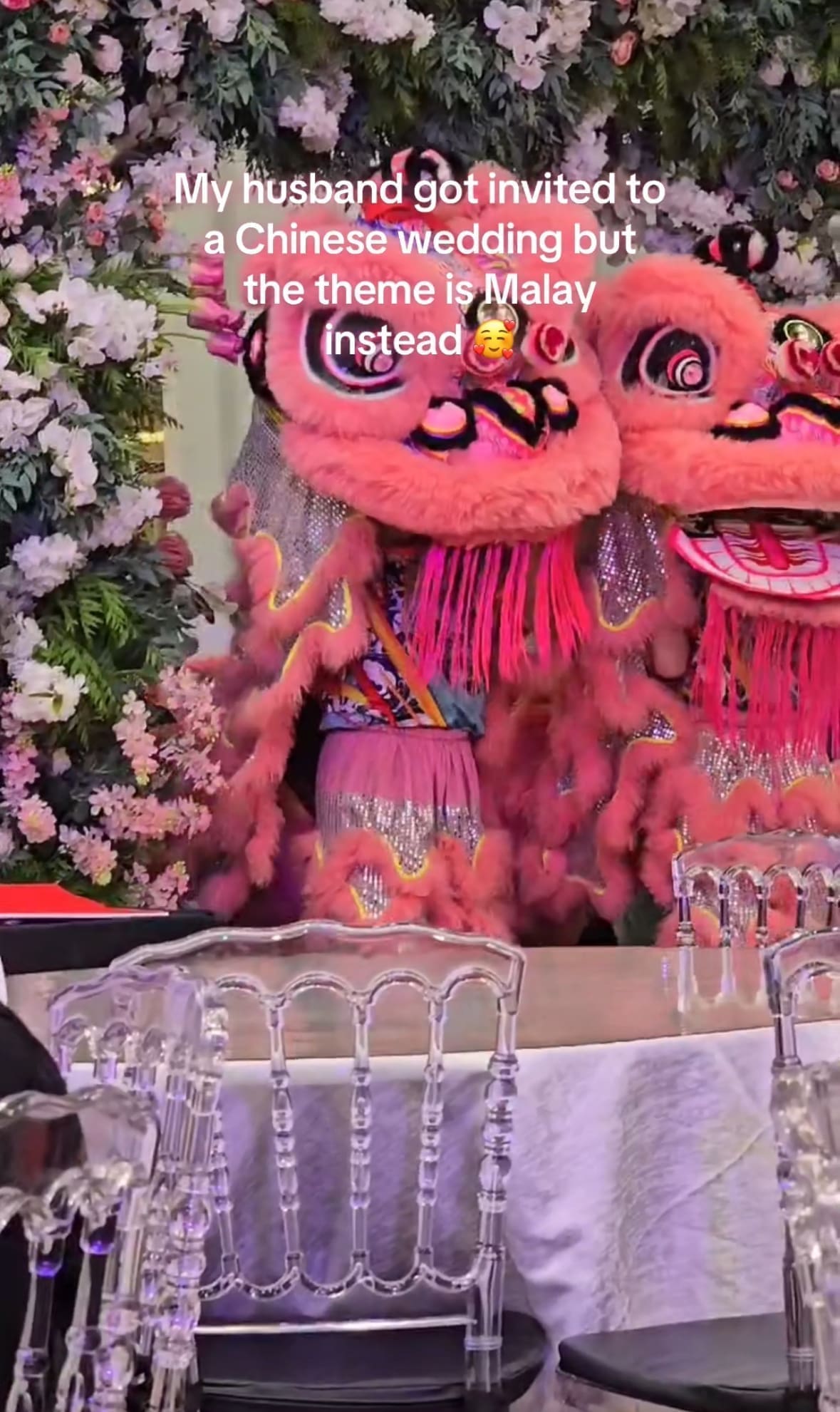 pink dragon at nyonya baba malay wedding