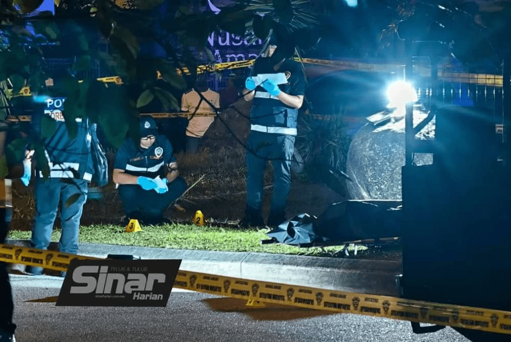 Police at Seremban mamak where man was shot