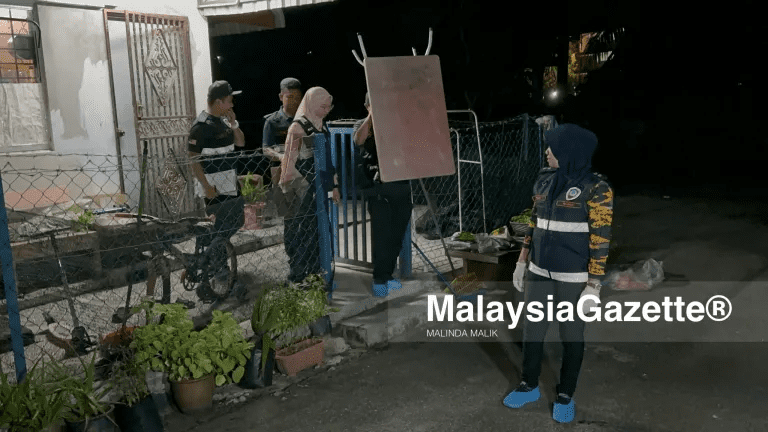 Police removing folding table which killed 6yo girl