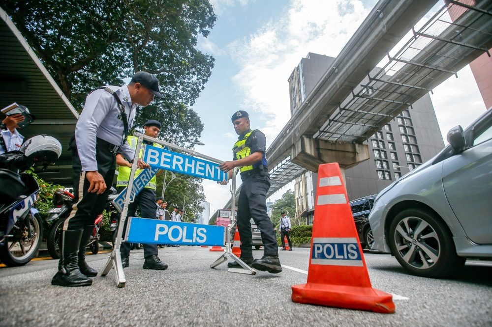 Police roadblock MM