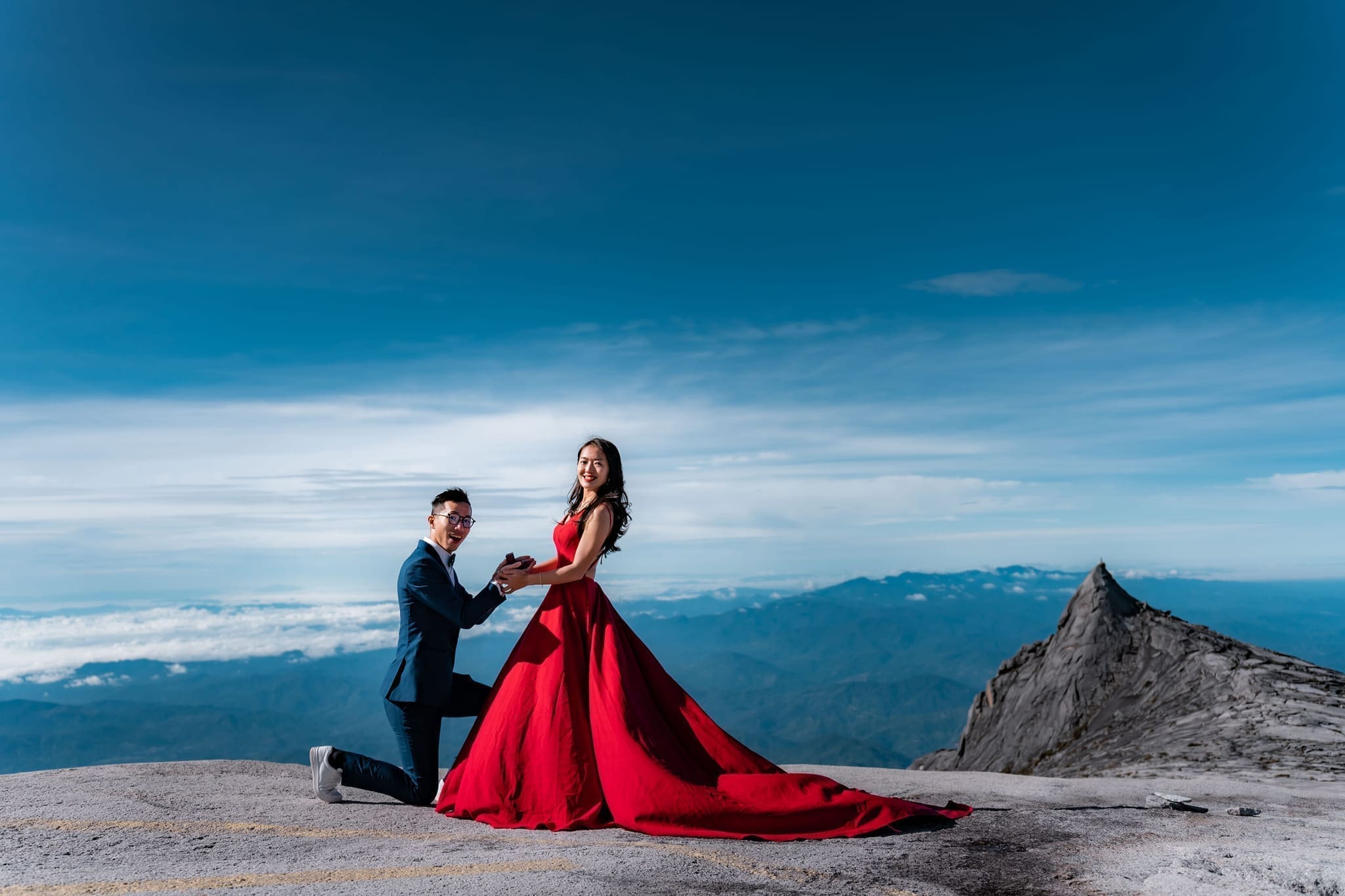 pre-wedding photo shoot on mount knabalu