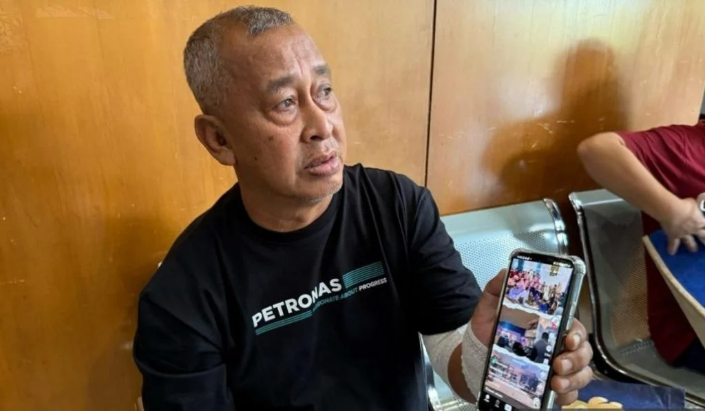 Putra heights victim showing his house