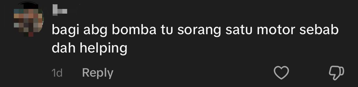 M'sian Firefighters Find Not 1, But 2 Massive Pythons Hiding Within Ceiling At Motorbike Shop comment 3