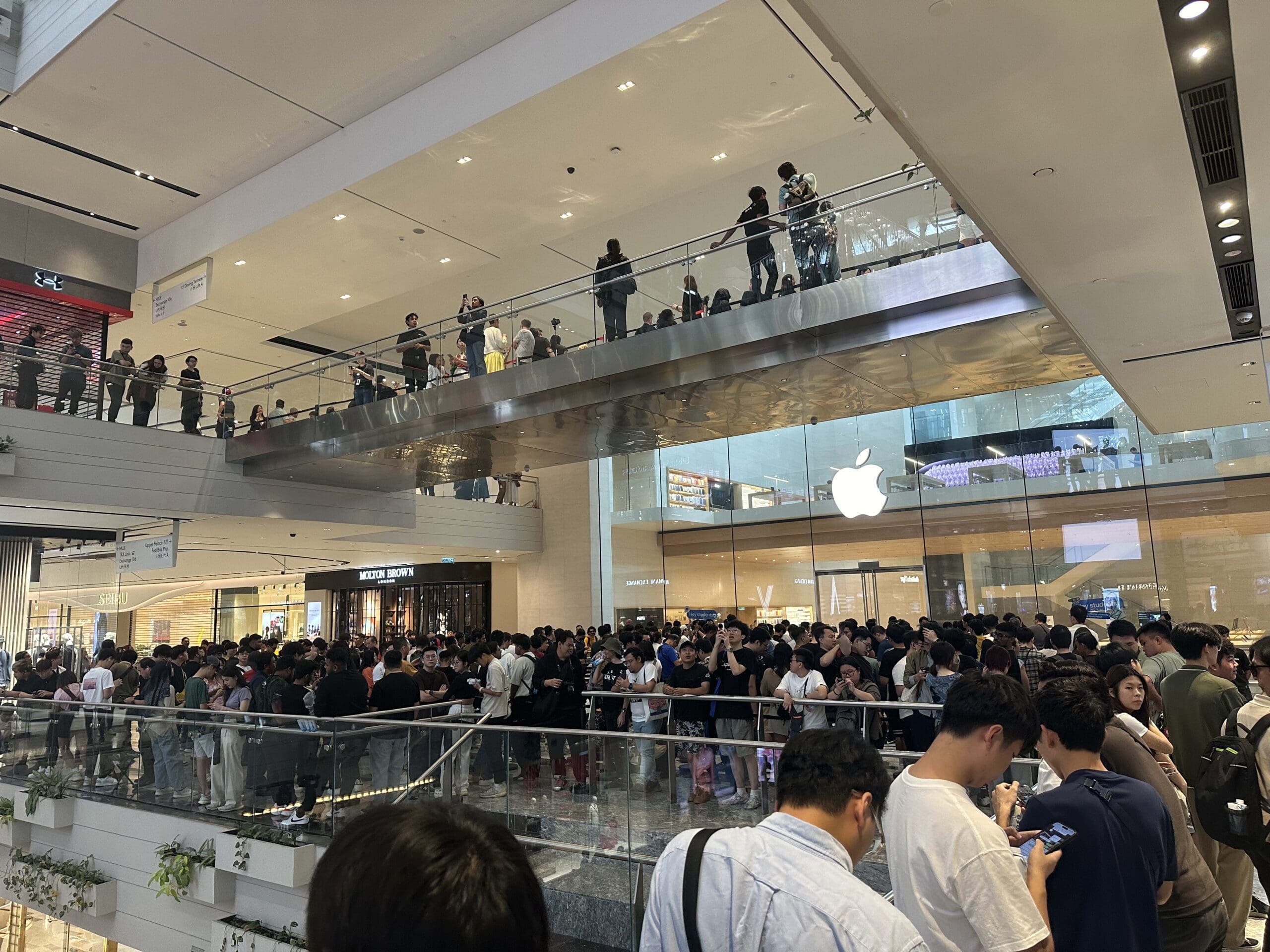 Queue Apple TRX 4