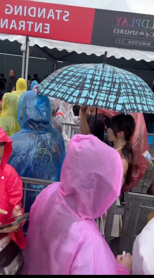 Queue at Coldplay Concert KL