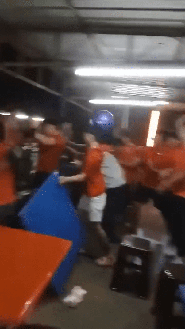 Rengit stall fight 2