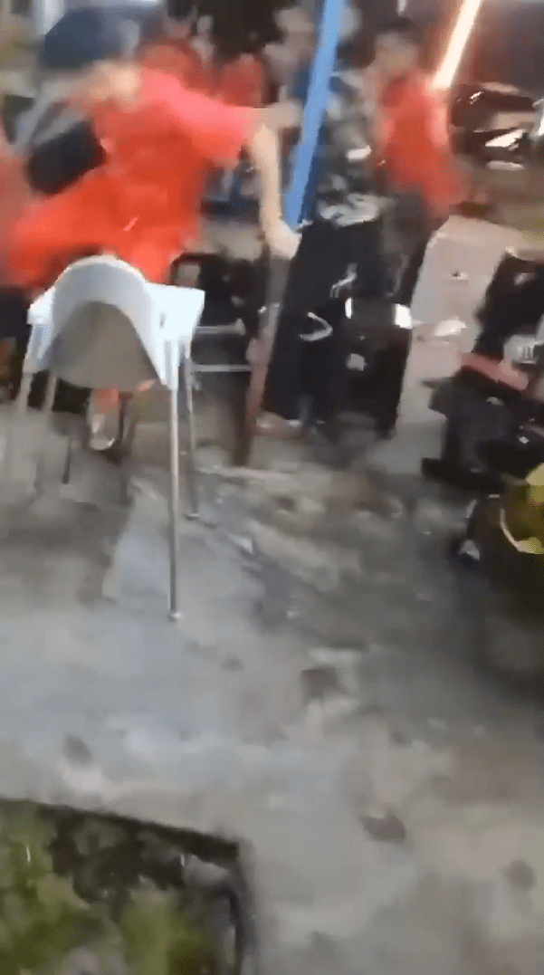 Rengit stall fight 3