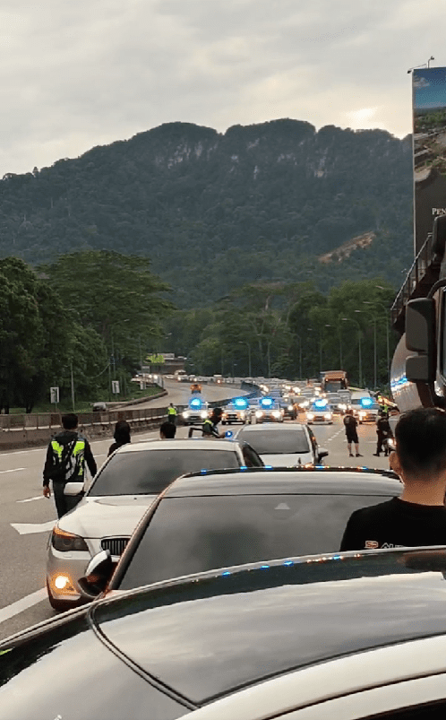 Road block on Karak
