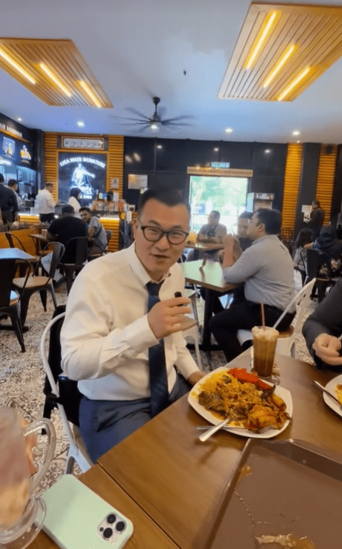 Satria shares about nasi kandar