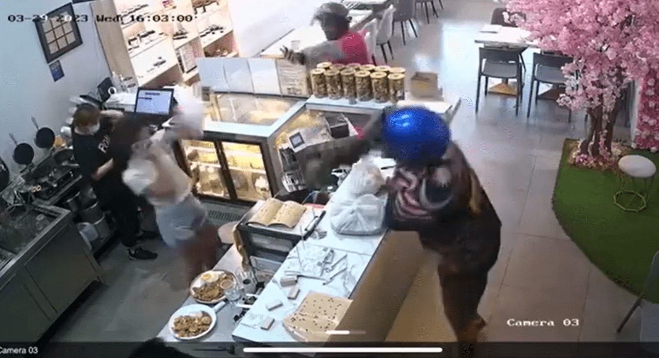 Foodpanda Riders Apologise For Assaulting Penang Restaurant Workers, Owner Forgives Them