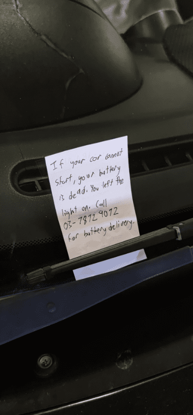 Kind M'sian Leaves Note On Car For Battery Delivery After Owner Forgets To Turn Off Headlights