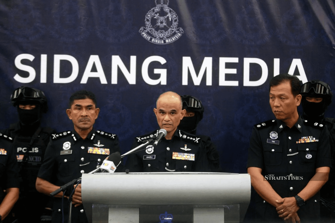 Selangor police chief Datuk Shazeli Kahar speaking about Bandar Utama stabbing